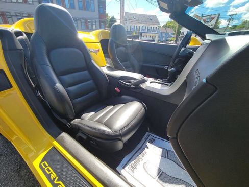Used 2005 Chevrolet Corvette Convertible w/ Preferred Equipment Group image 28