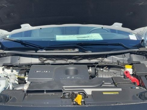 Used 2025 Nissan Murano SV image 9