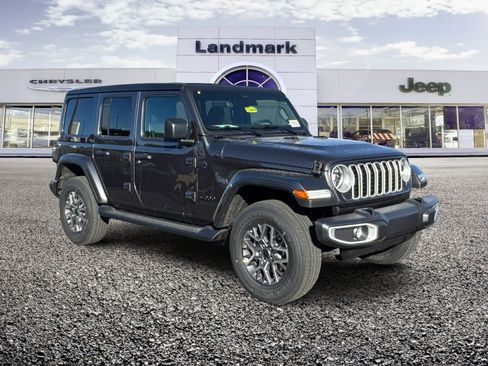 New 2026 Jeep Wrangler Sahara AWD/4WD image 21