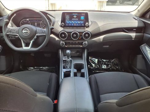Used 2024 Nissan Sentra SV FWD image 14