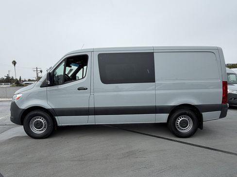 Used 2024 Mercedes-Benz Sprinter 2500 image 7