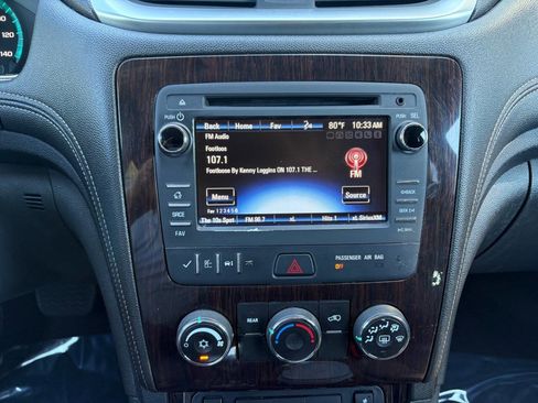 Used 2015 Chevrolet Traverse LT w/ Style and Technology Package image 23