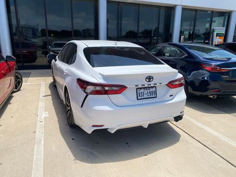 Used 2022 Toyota Camry SE FWD image 13