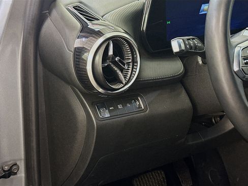 Used 2025 Chevrolet Equinox LT AWD/4WD image 17