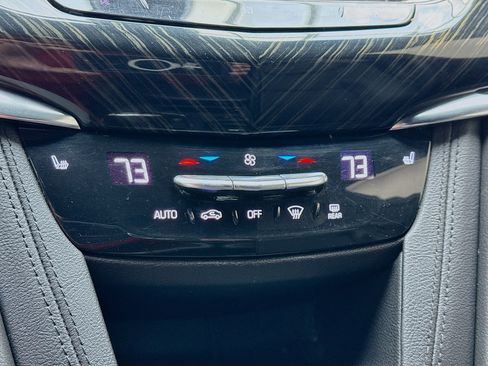 Used 2020 Cadillac XT6 Premium Luxury image 12