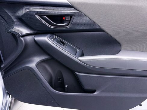 Used 2024 Subaru Crosstrek 2.0i Premium image 31