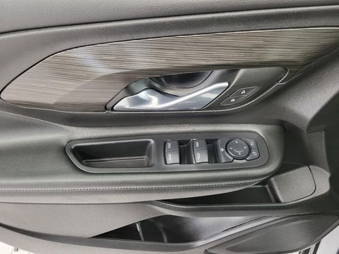 Used 2024 GMC Terrain SLE image 26