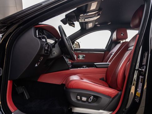 Used 2022 Rolls-Royce Ghost Black Badge image 30