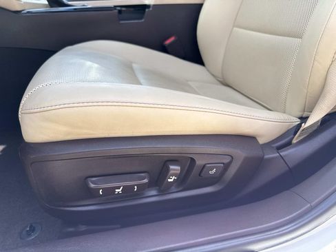 Used 2017 Lexus ES 350 w/ Premium Package FWD image 20