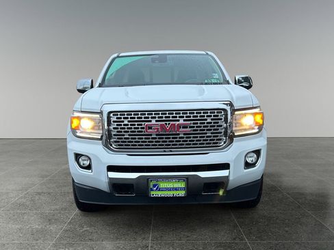 Used 2018 GMC Canyon Denali image 2