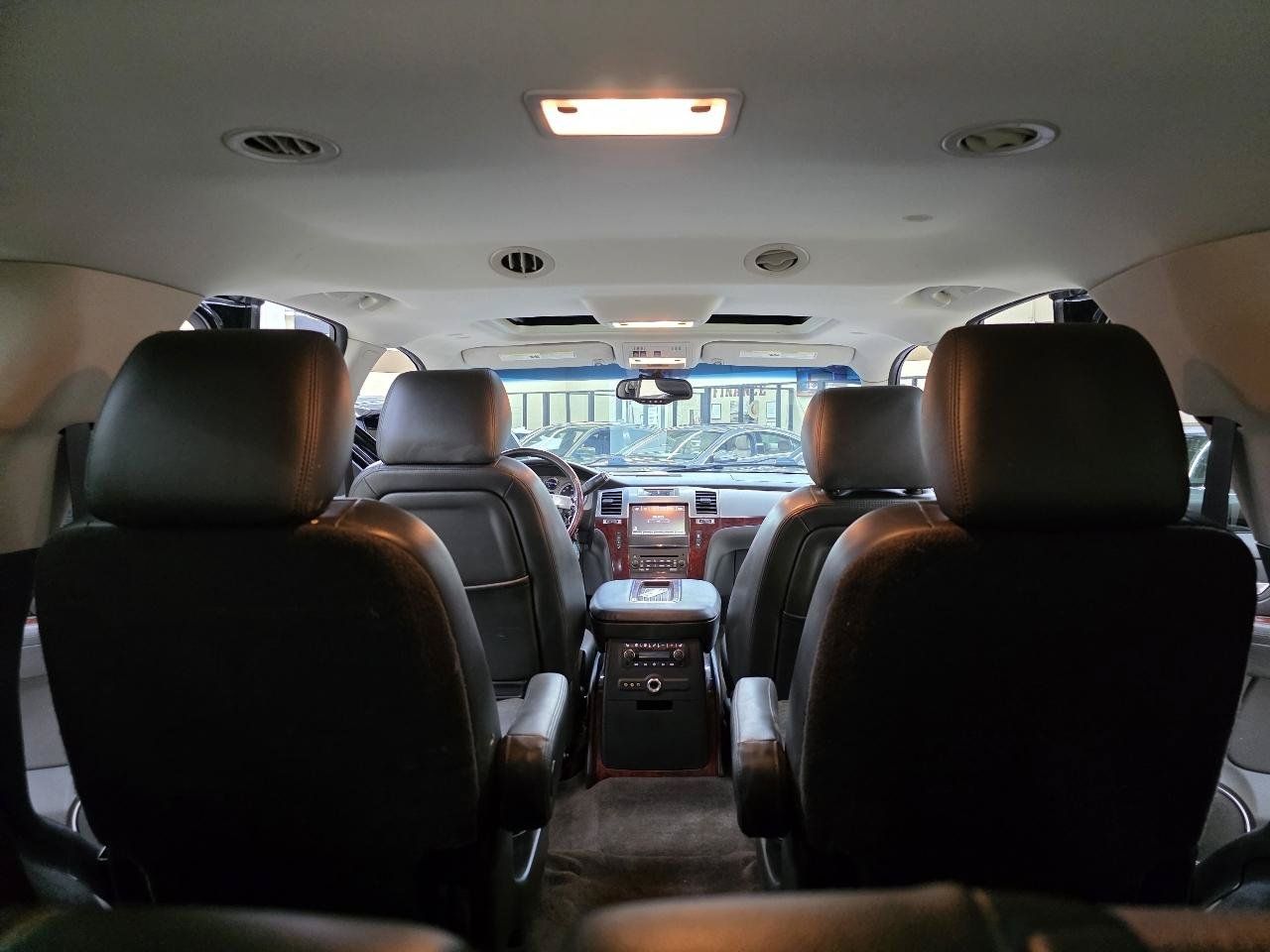 Used 2012 Cadillac Escalade Luxury RWD image 13