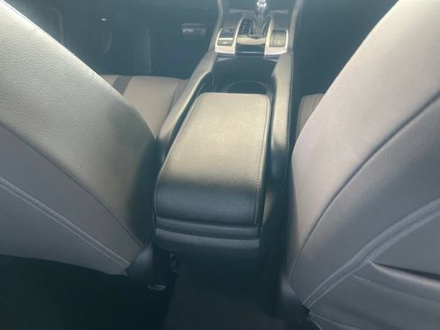 Used 2020 Honda Civic EX-L image 19