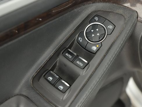 Used 2015 Ford Explorer Limited image 6