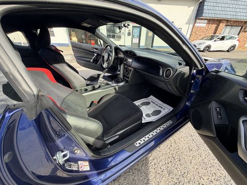 Used 2013 Scion FR-S image 23