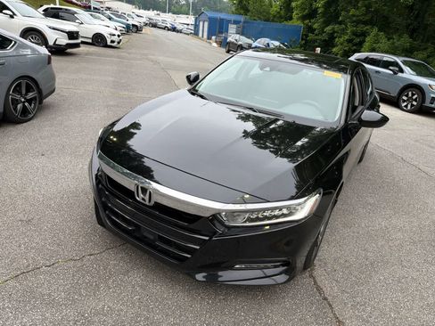 Used 2019 Honda Accord EX image 3