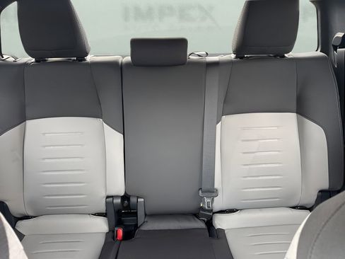 Used 2025 Toyota Tacoma TRD Off-Road image 11