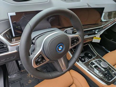 New 2026 BMW X5 xDrive50e w/ M Sport Package image 3