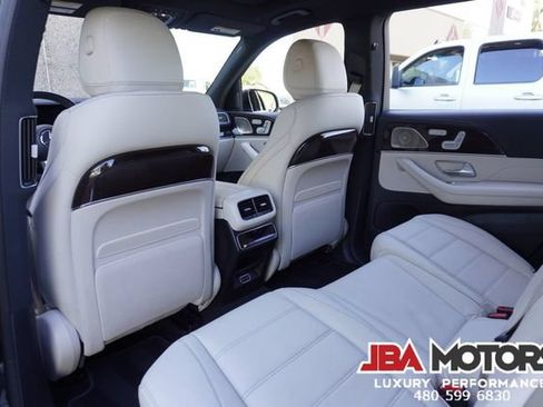 Used 2024 Mercedes-Benz GLS 580 4MATIC image 7