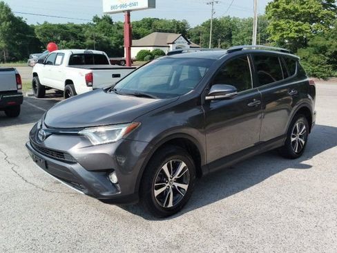 Used 2016 Toyota RAV4 XLE AWD/4WD image 1