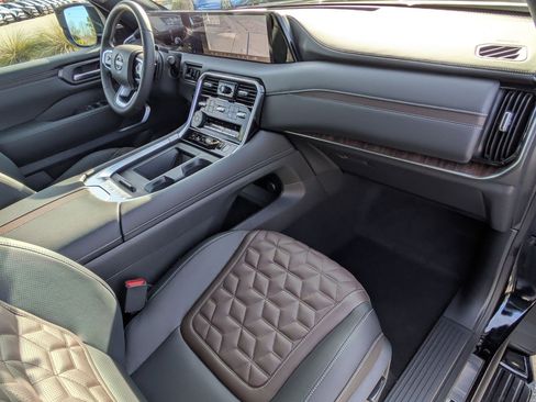 New 2026 Nissan Armada Platinum Reserve image 38