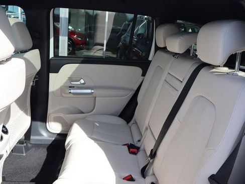 New 2025 Mercedes-Benz GLB 250 image 5