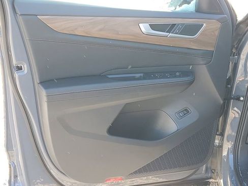 New 2026 Volkswagen Atlas SE image 10