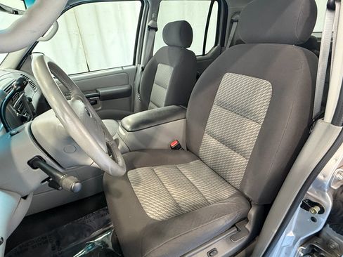 Used 2003 Ford Explorer Sport Trac XLT image 23