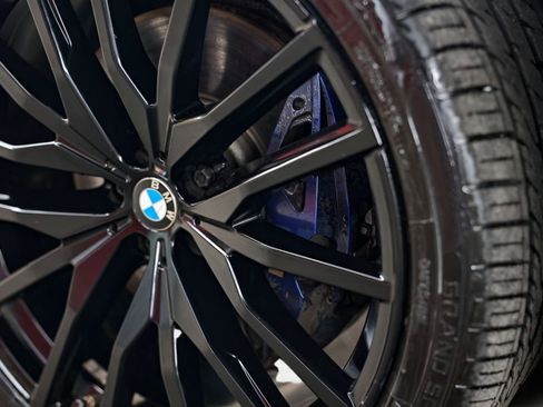 Used 2021 BMW X5 xDrive40i w/ M Sport Package image 12