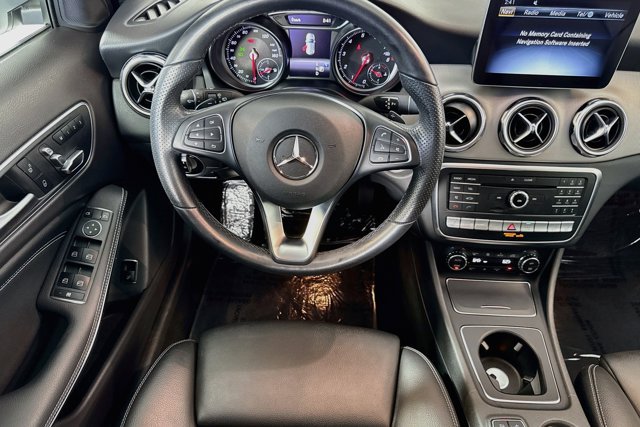 Used 2020 Mercedes-Benz GLA 250 4MATIC image 20
