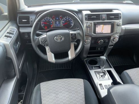 Used 2015 Toyota 4Runner SR5 image 4