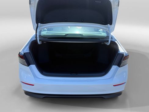 New 2025 Honda Accord SE image 17