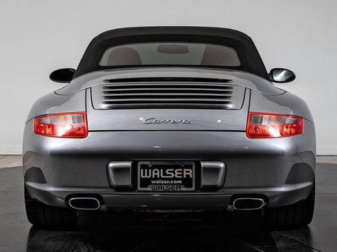 Used 2006 Porsche 911 Carrera RWD image 7
