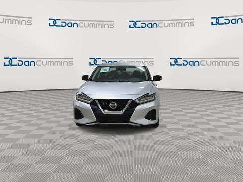 Used 2020 Nissan Maxima 3.5 SV w/ Floor Mat Group FWD image 3