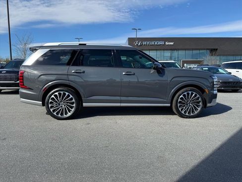 New 2026 Hyundai Palisade Calligraphy FWD image 2