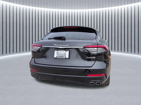 Used 2023 Maserati Levante GT AWD/4WD image 7