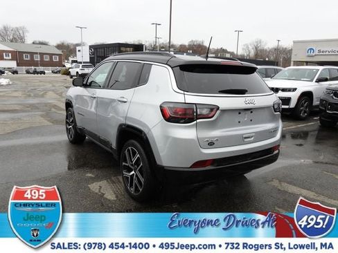 Used 2025 Jeep Compass Limited w/ Elite Group image 3