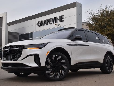 New 2026 Lincoln Nautilus Reserve w/ Jet Appearance Package image 1