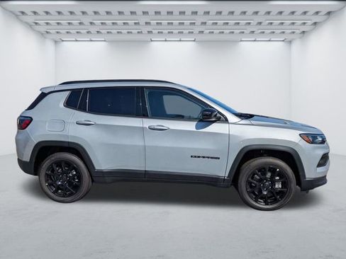 New 2026 Jeep Compass Latitude AWD/4WD image 3