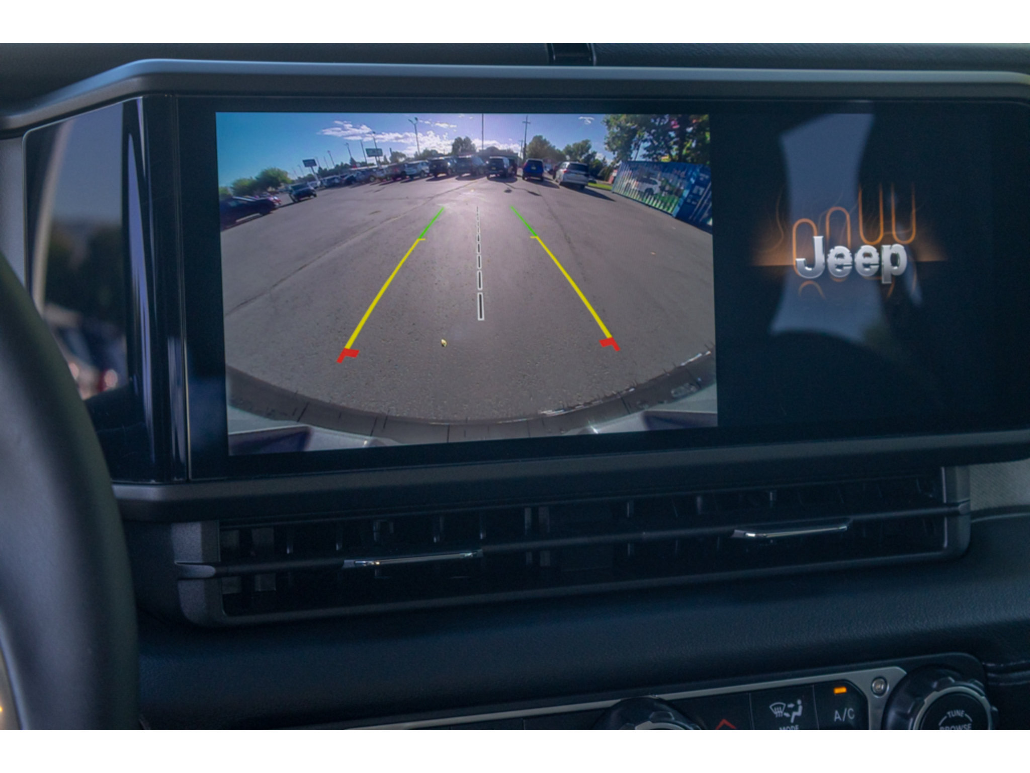 Used 2024 Jeep Wrangler Unlimited Sahara AWD/4WD image 24