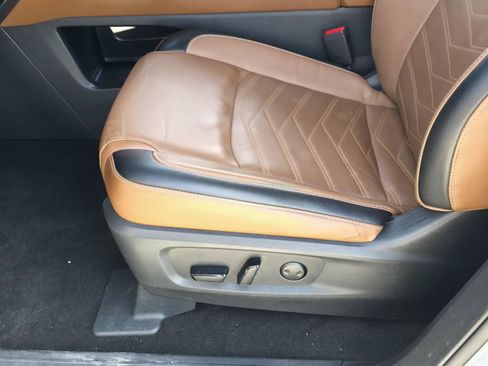 Used 2023 Nissan Pathfinder Platinum FWD image 14