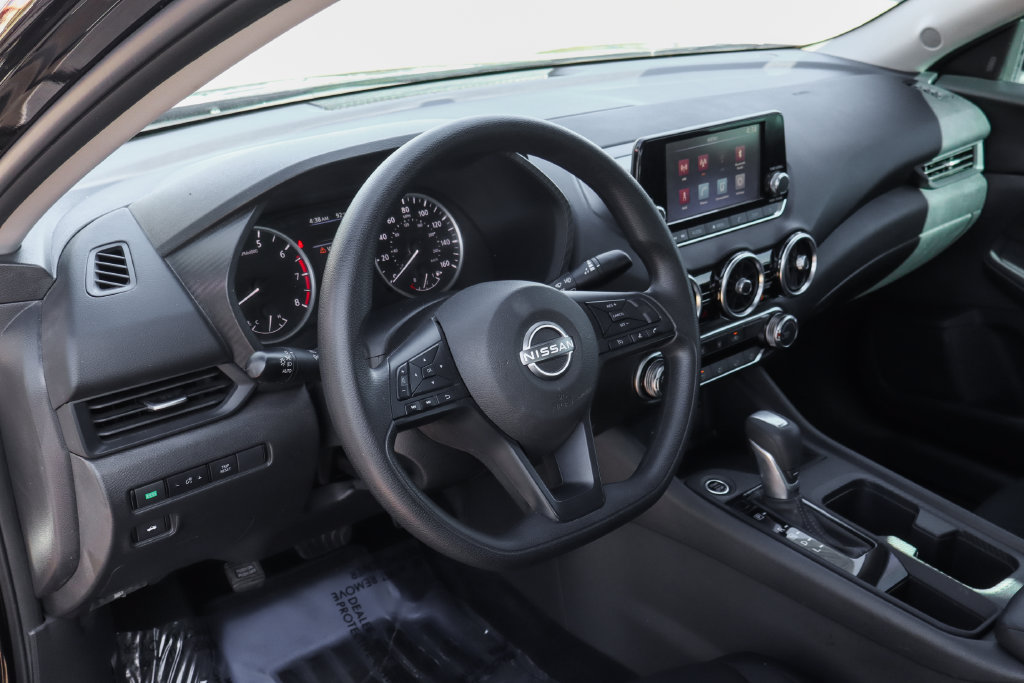 Used 2025 Nissan Sentra S FWD image 19