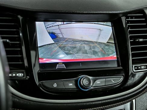 Used 2020 Chevrolet Trax LT w/ Driver Confidence Package AWD/4WD image 28
