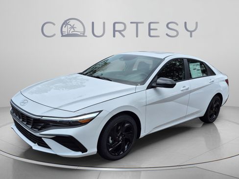 New 2026 Hyundai Elantra SEL Sport FWD image 1