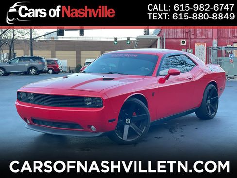 Used 2014 Dodge Challenger SXT image 1