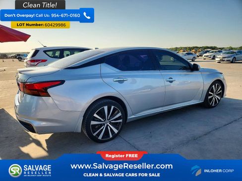 Used 2020 Nissan Altima 2.0 Platinum FWD image 4
