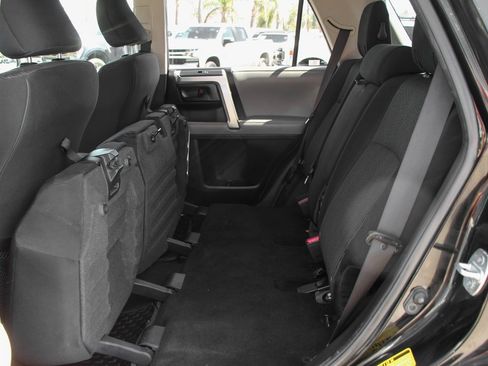 Used 2013 Toyota 4Runner SR5 image 33