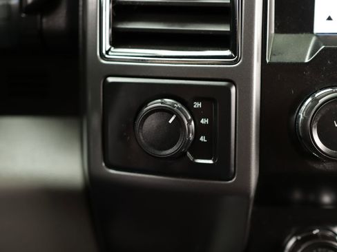 Used 2019 Ford F150 XLT w/ Equipment Group 302A Luxury AWD/4WD image 20