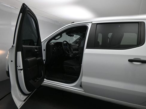 Used 2024 Chevrolet Silverado 1500 Custom Trail Boss w/ LPO, Dark Essentials Package AWD/4WD image 9