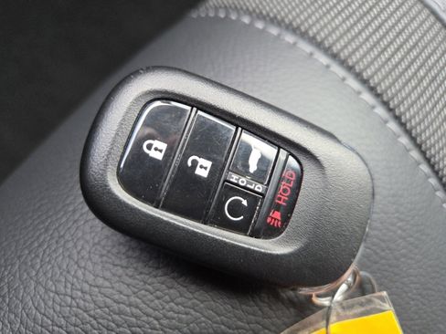 Used 2025 Honda Pilot EX-L image 35