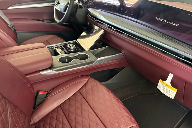 New 2026 Cadillac Escalade Luxury w/ Touring Package AWD/4WD image 18